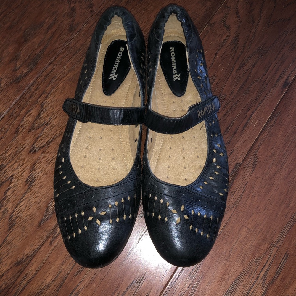 Romika Black Mary Janes Shoes Size 8/8.5 (39).